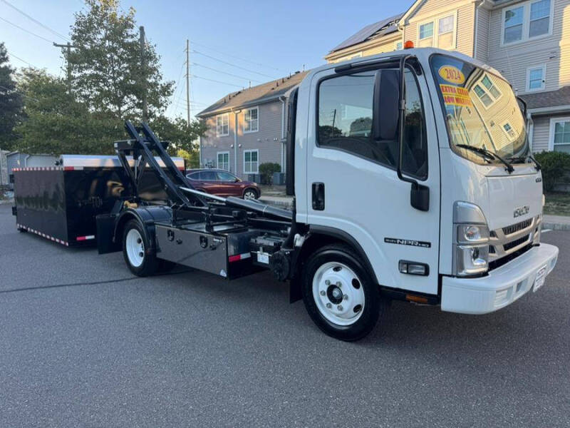 2024 Isuzu NPR-HD