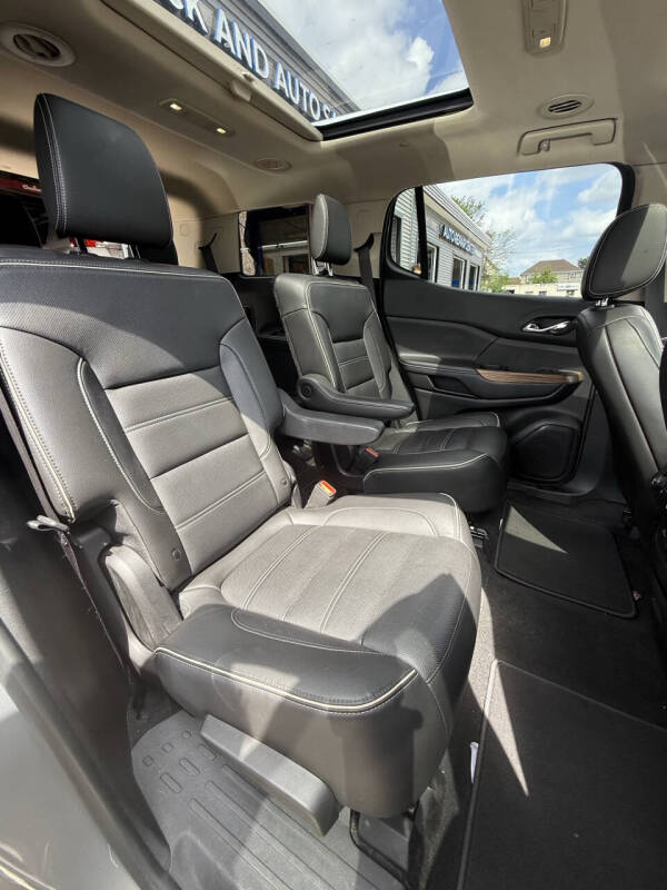 2019 GMC Acadia Denali