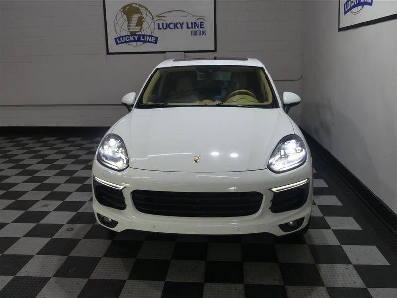 2017 Porsche Cayenne Platinum Edition