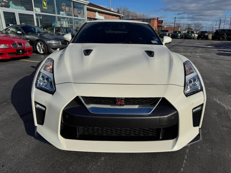 2019 Nissan GT-R Premium