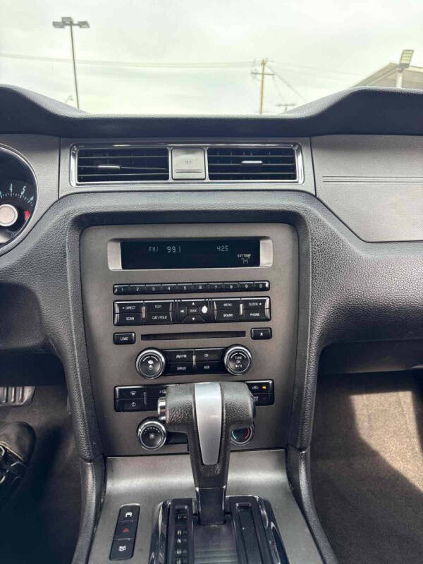 2011 Ford Mustang V6