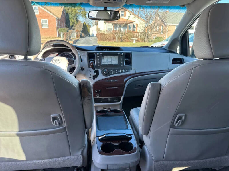 2012 Toyota Sienna Limited 7-Passenger