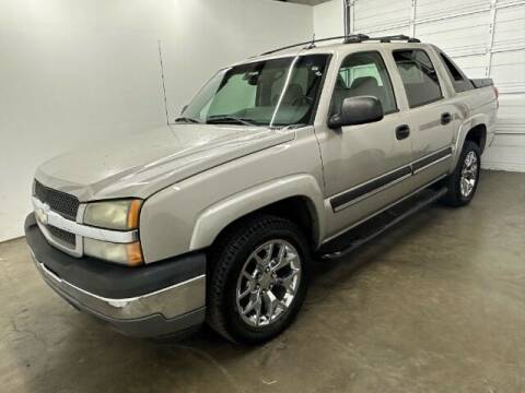 2005 Chevrolet Avalanche for sale at R & B Finance Co in Dallas TX