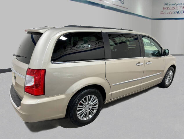 2013 Chrysler Town and Country for sale at Saccucci's Of Schaumburg in Schaumburg, IL