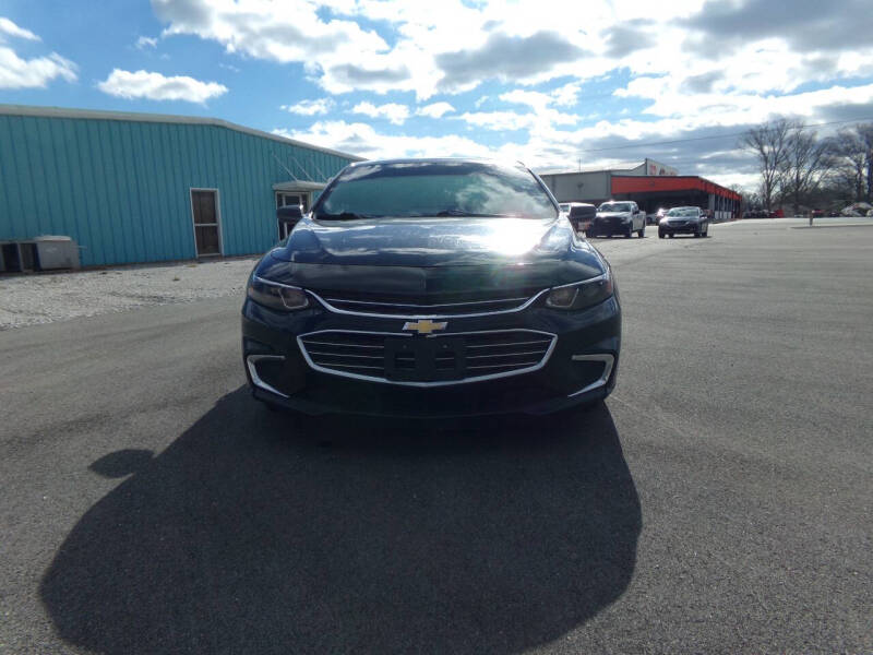 2017 Chevrolet Malibu 1FL photo 2