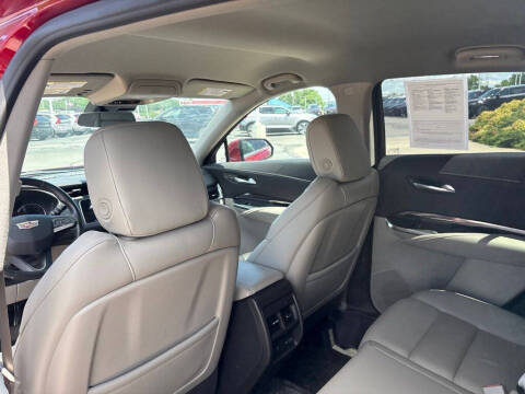2022 Cadillac XT4 Luxury