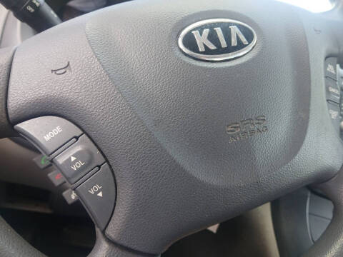 2012 Kia Sedona LX