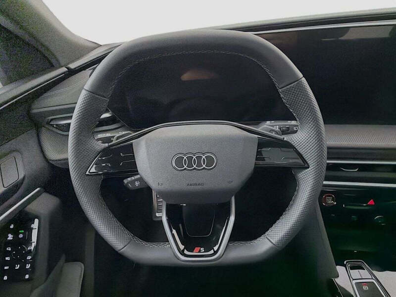 2025 Audi SQ5 quattro Premium Plus TFSI