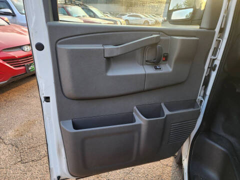 2017 GMC Savana 3500