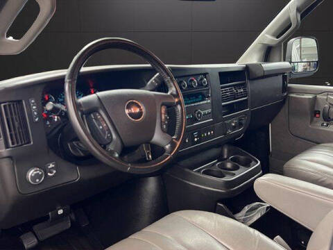 2022 GMC Savana 2500