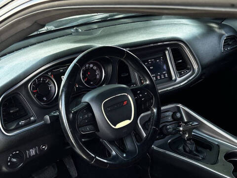 2020 Dodge Challenger SXT