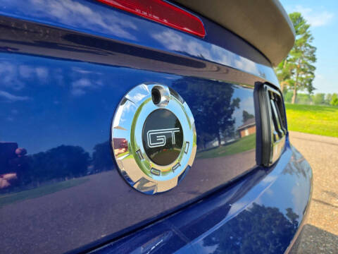 2005 Ford Mustang GT Deluxe