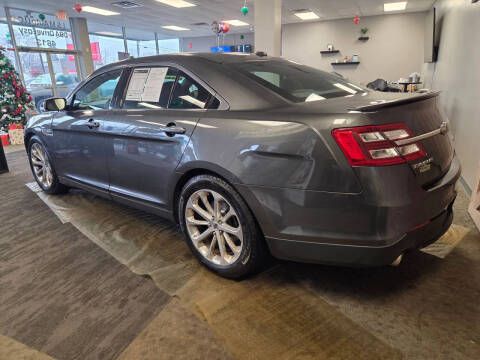 2016 Ford Taurus Limited