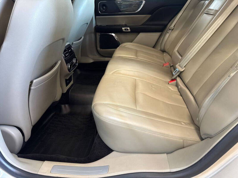 2017 Lincoln Continental Reserve