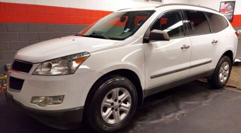 2009 Chevrolet Traverse for sale at D & J AUTO EXCHANGE in Columbus IN