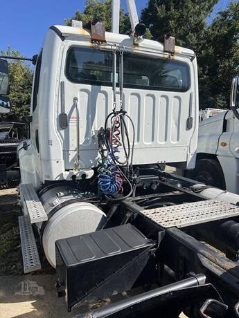 2013 Freightliner M2 112