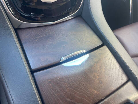 2015 Cadillac Escalade Luxury