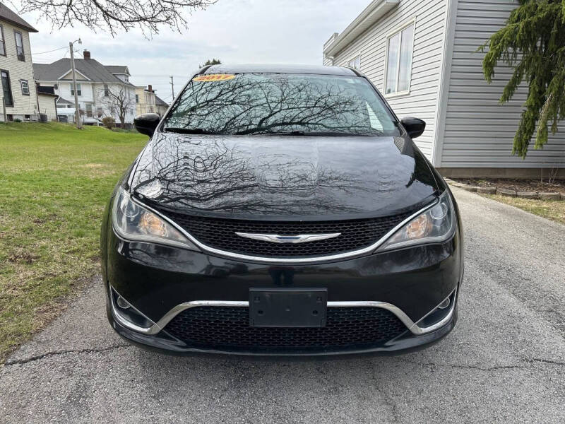2017 Chrysler Pacifica Touring Plus