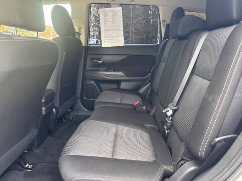 2017 Mitsubishi Outlander SE