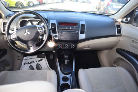 2008 Mitsubishi Outlander SE