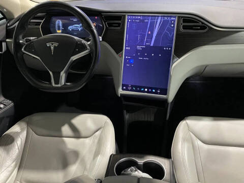 2015 Tesla Model S 70D