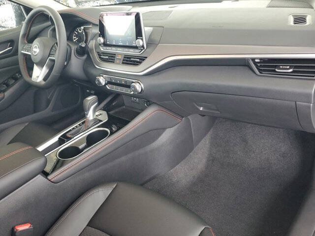 2025 Nissan Altima 2.5 SR