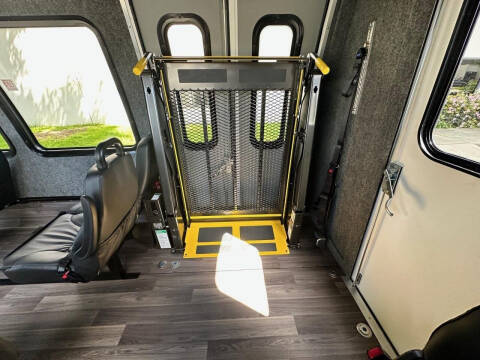 2024  Ford E-350