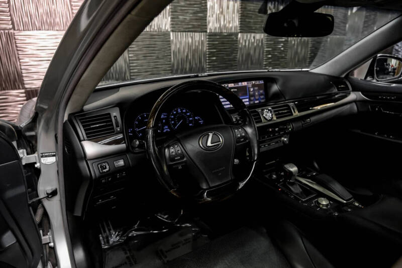 2014 Lexus LS 460