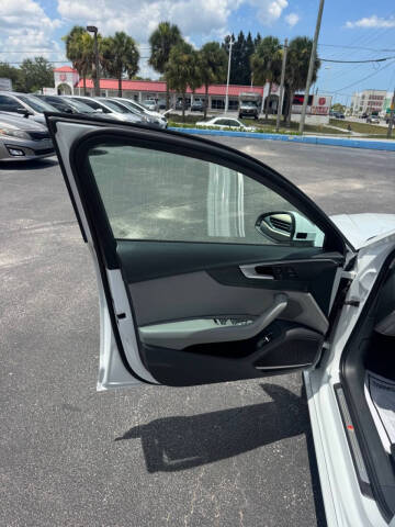 2017 Audi A4 2.0T quattro Premium Plus