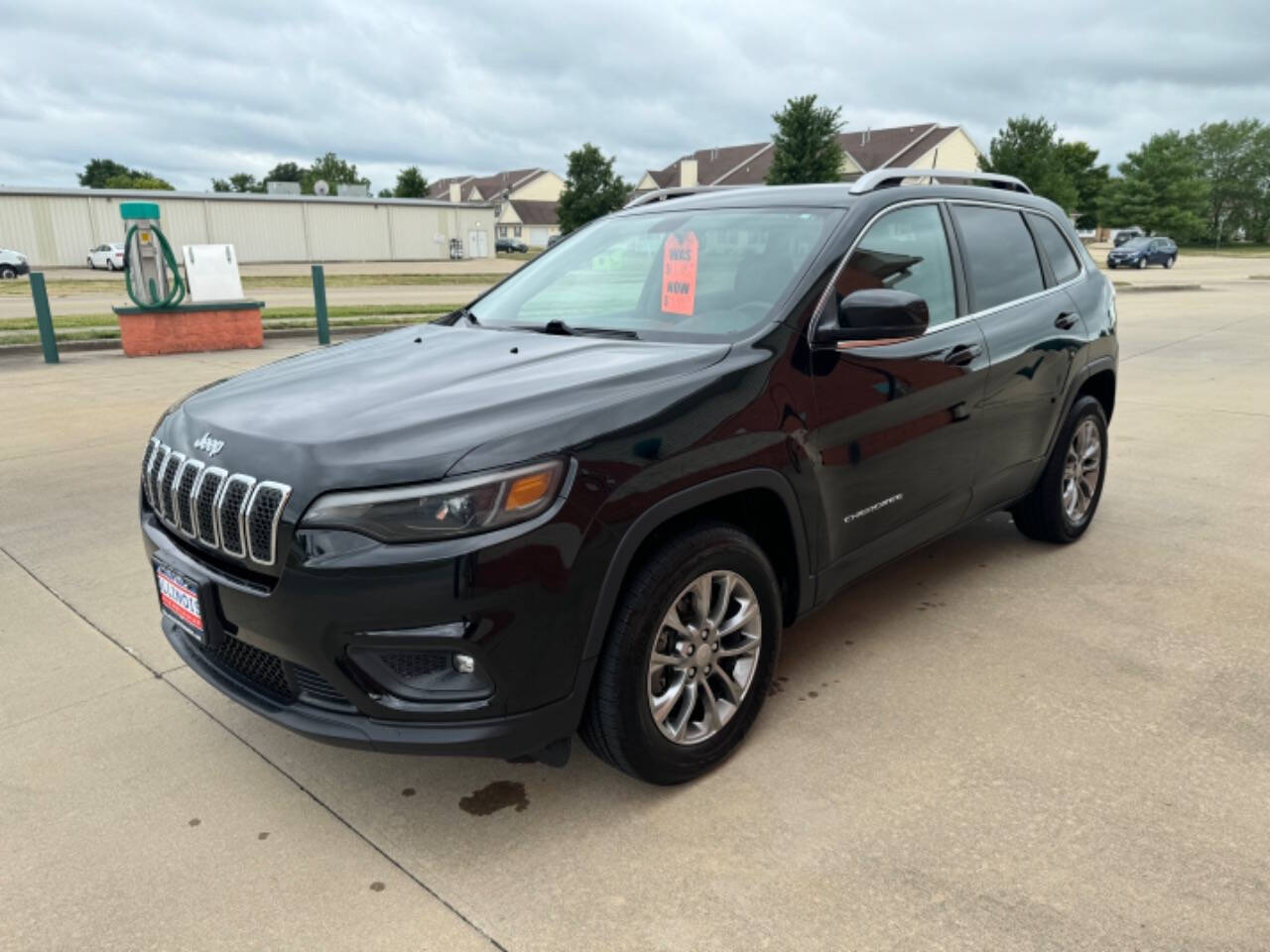 2019 Jeep Cherokee for sale at Illinois Auto Wholesalers in Tolono, IL