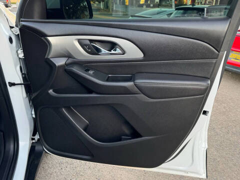 2022 Chevrolet Traverse LT Leather