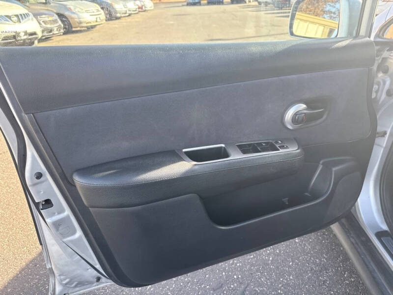 2007 Nissan Versa 1.8 S