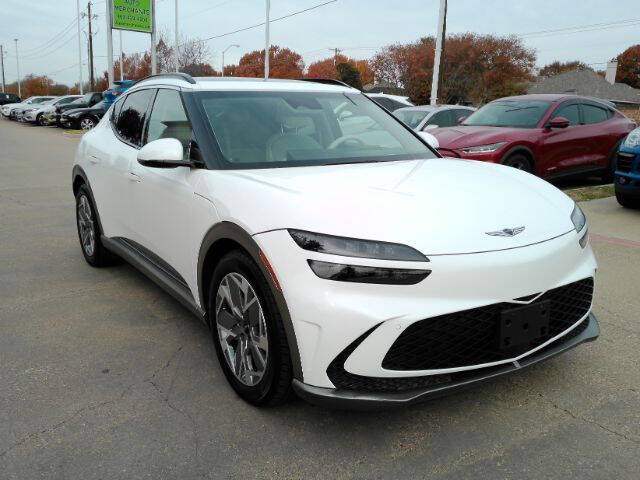 2024 Genesis GV60 Standard