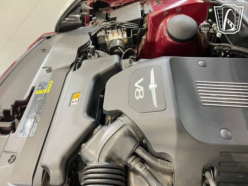 2004 Ford Thunderbird Deluxe