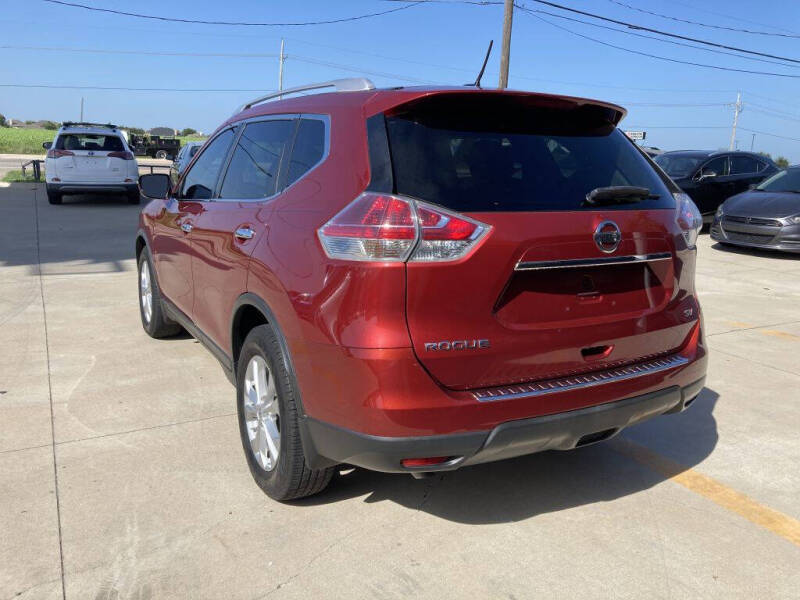 2016 Nissan Rogue SV