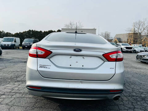 2013 Ford Fusion SE