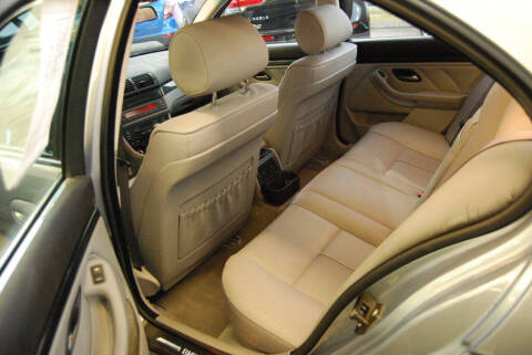 2003 BMW 5 Series 525i