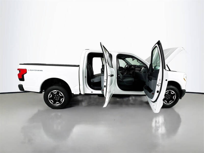 2022 Ford F-150 Lightning Pro