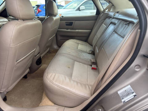 2005 Ford Taurus SEL