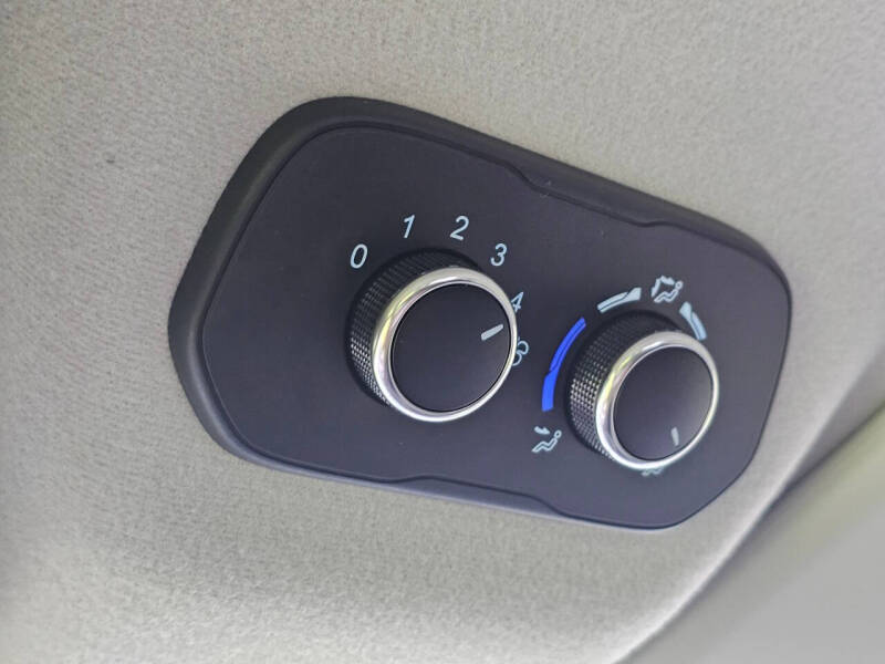 2020 Ford Transit 150 XLT