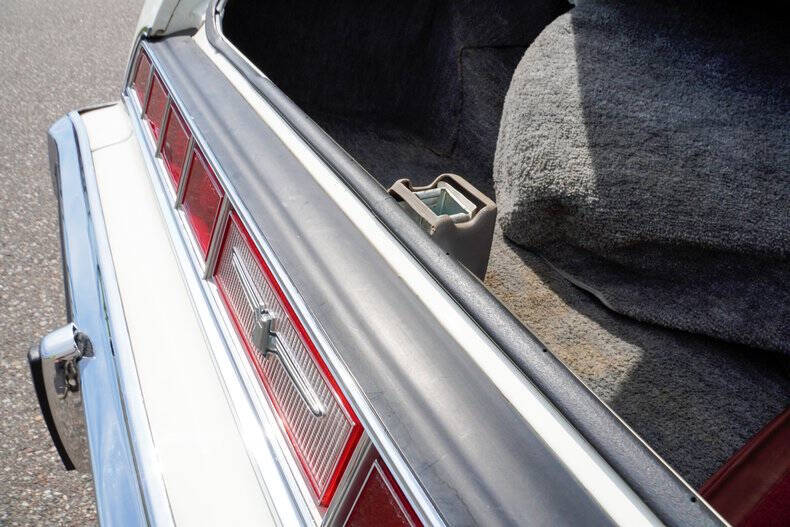 1976 Ford Thunderbird
