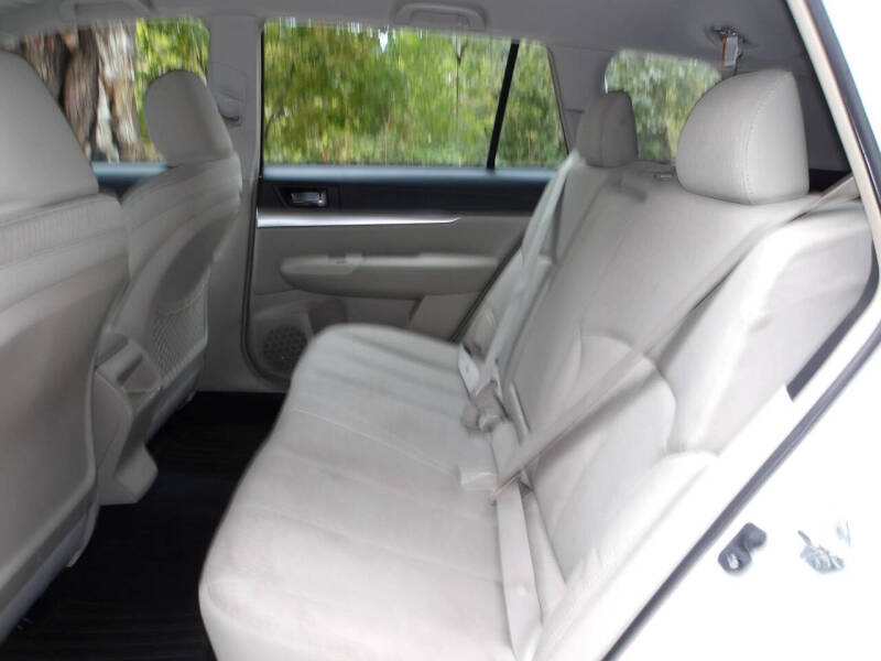 2011 Subaru Outback 2.5i