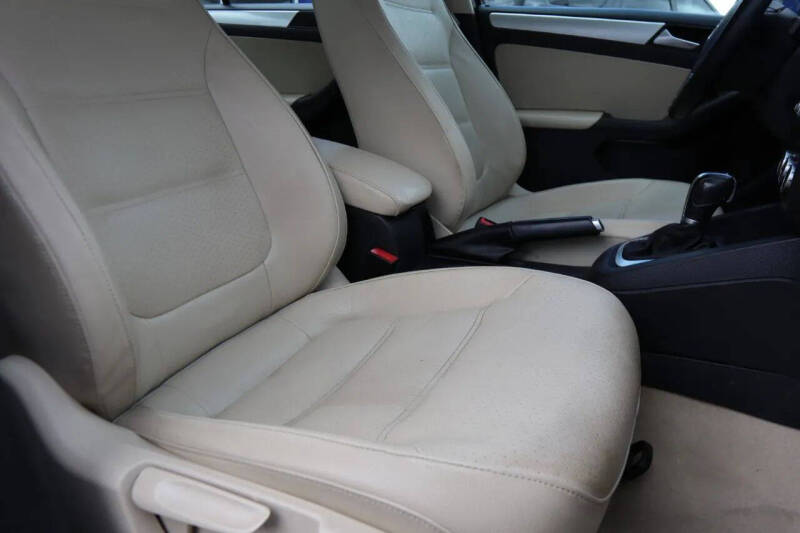 2013 Volkswagen Jetta Hybrid SEL Premium