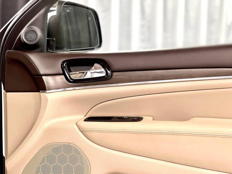 2020 Jeep Grand Cherokee Overland