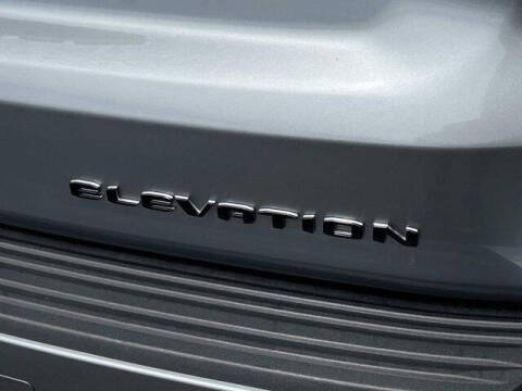 2025 GMC Yukon Elevation