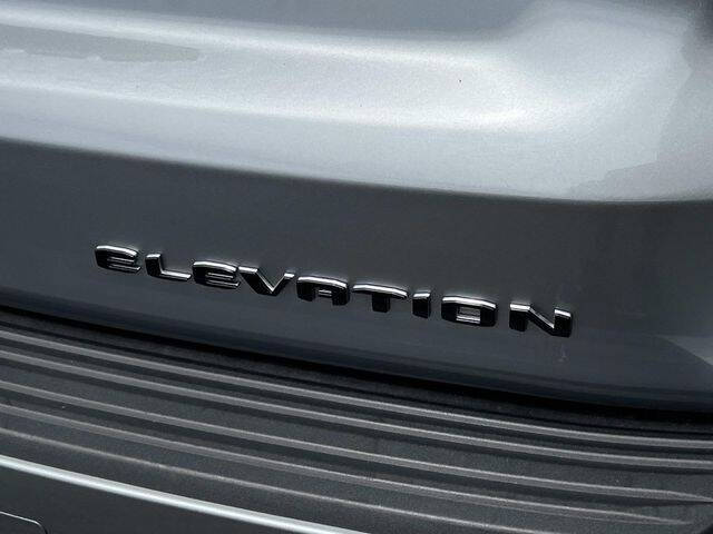 2025 GMC Yukon Elevation
