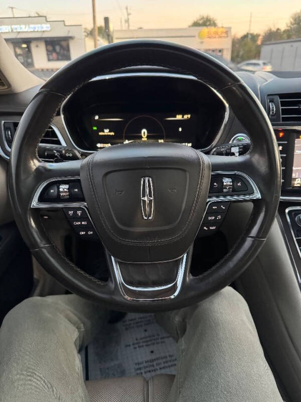 2018 Lincoln Continental Select