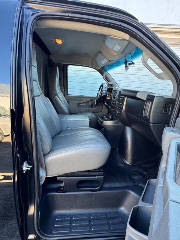 2017 Chevrolet Express 2500