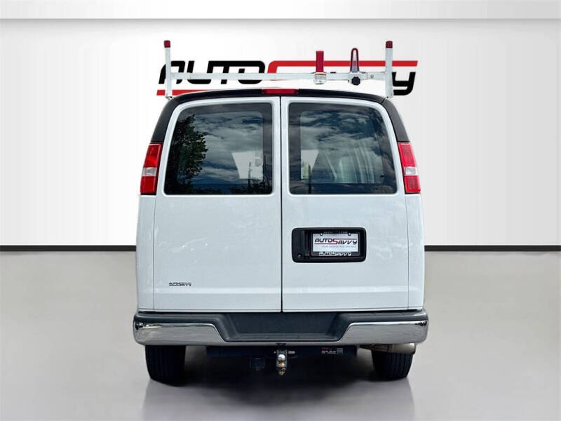 2022 Chevrolet Express 2500