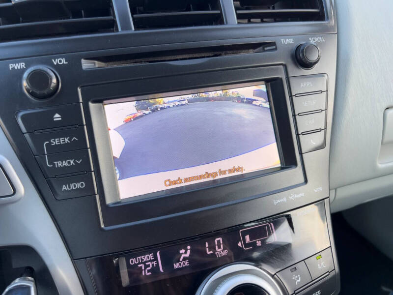 2014 Toyota Prius v Three